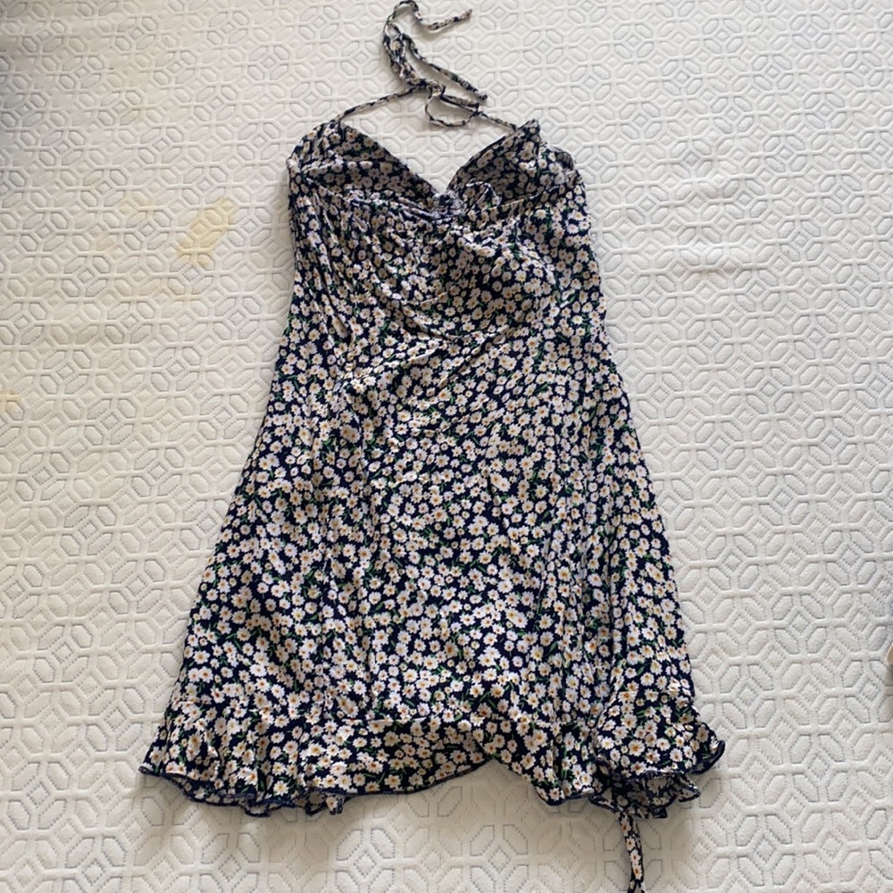 Princess Polly blue floral halter dress - Picture 4 of 5